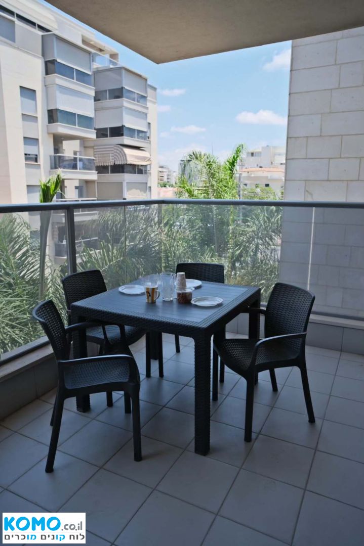 תמונה למודעה